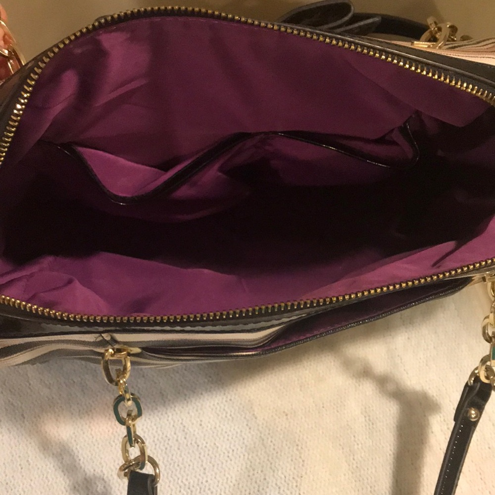Anne Klein Handbag - Picture 3 of 7